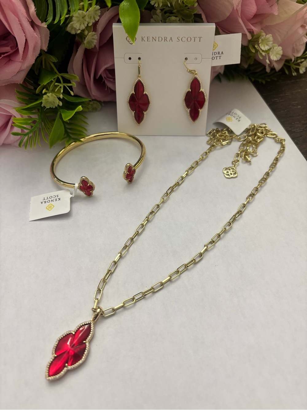 NWT Kendra Scott set of Abbie frame necklace +earrings+bracelet gold cranberry